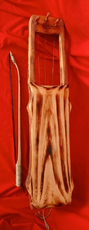 A Scandinavian Talharpa.