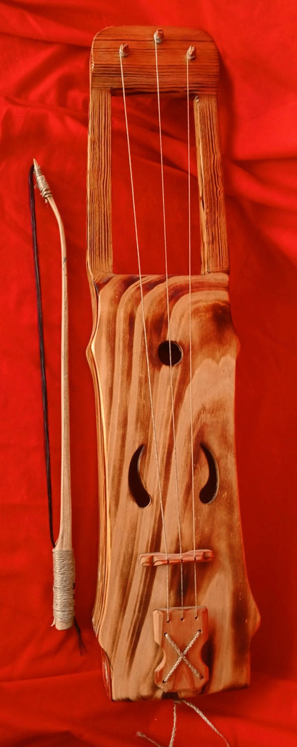 A Scandinavian Talharpa.